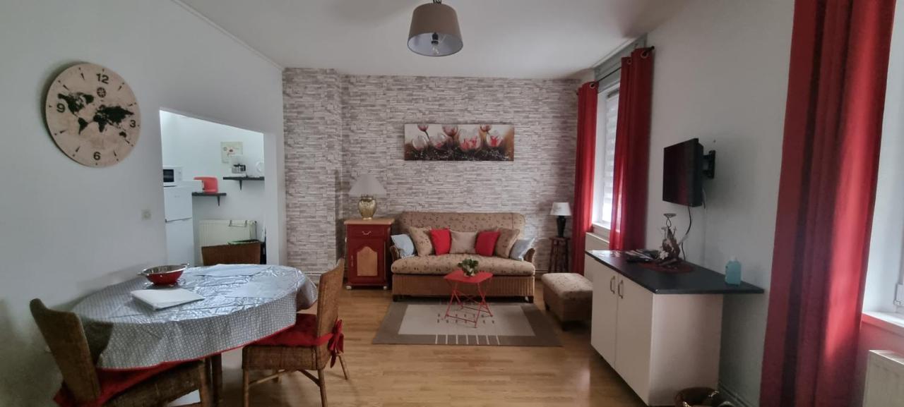 Appartement Meuble Romain Нидерброн-ле-Бен Екстериор снимка